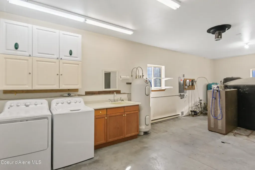 97 Three Sisters Drive Athol ID 83801