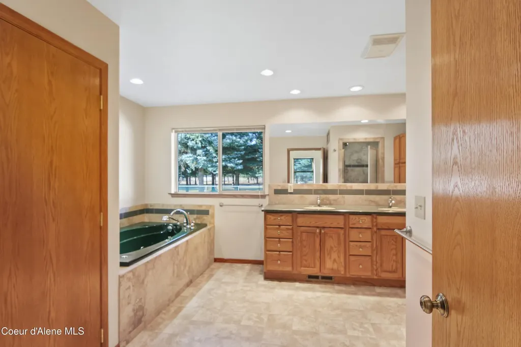 97 Three Sisters Drive Athol ID 83801