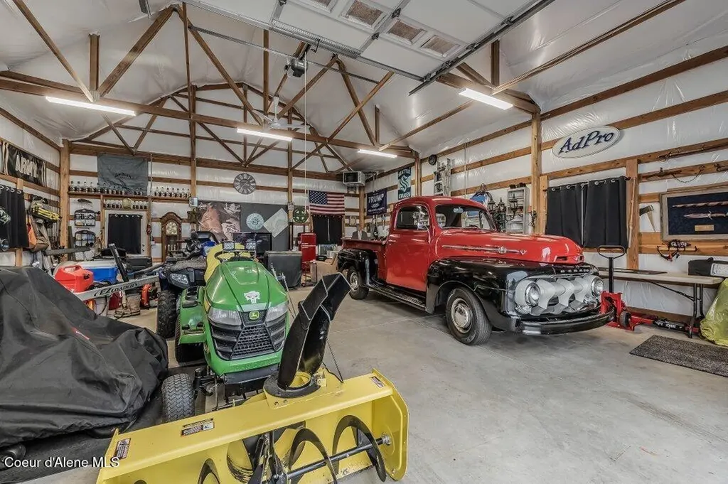 7082 E Poleline Avenue Post Falls ID 83854