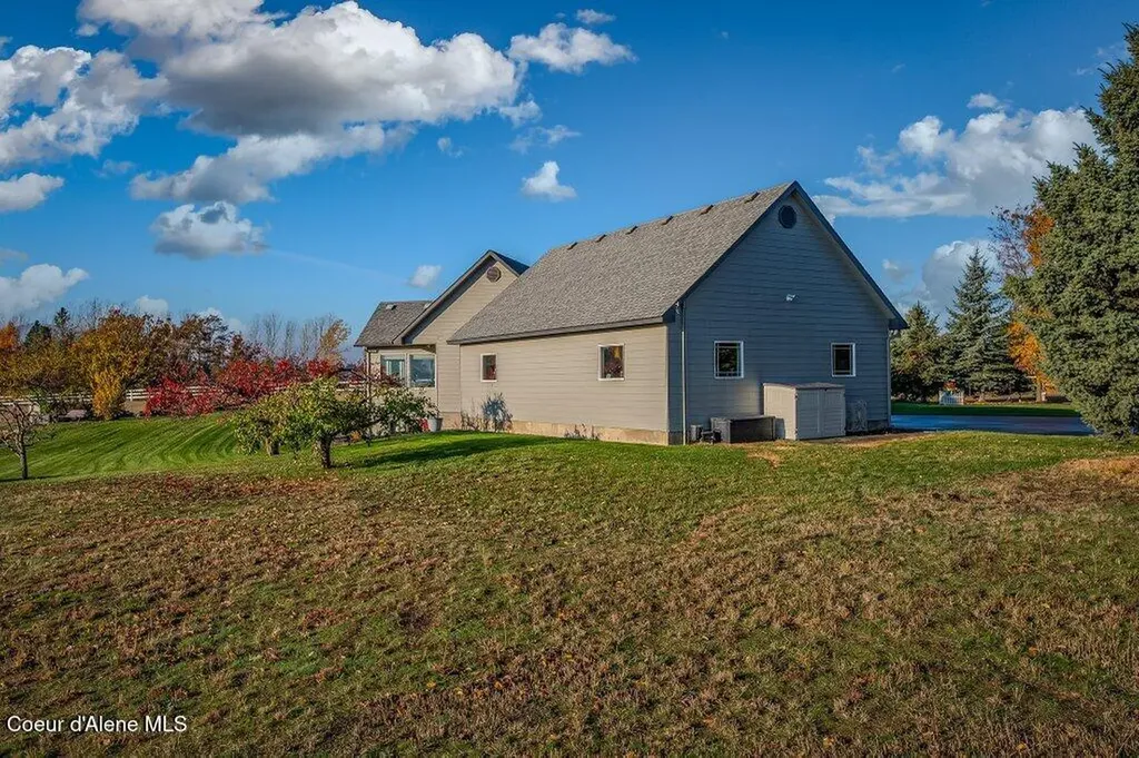 7082 E Poleline Avenue Post Falls ID 83854