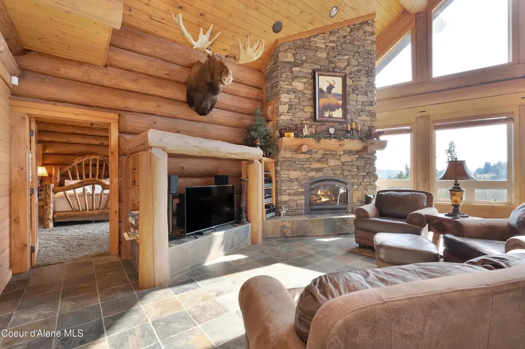 122 Makridge Lane Kingston ID 83839