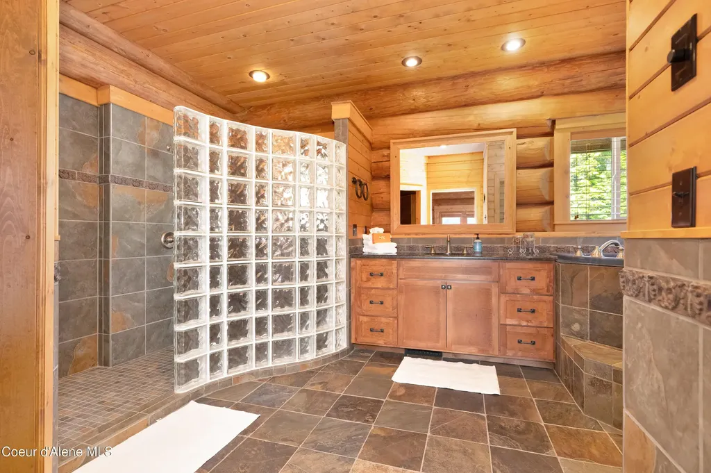 122 Makridge Lane Kingston ID 83839