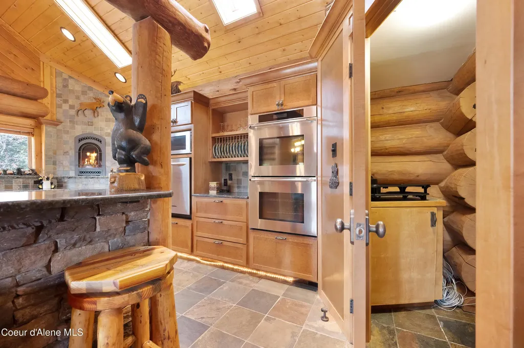 122 Makridge Lane Kingston ID 83839
