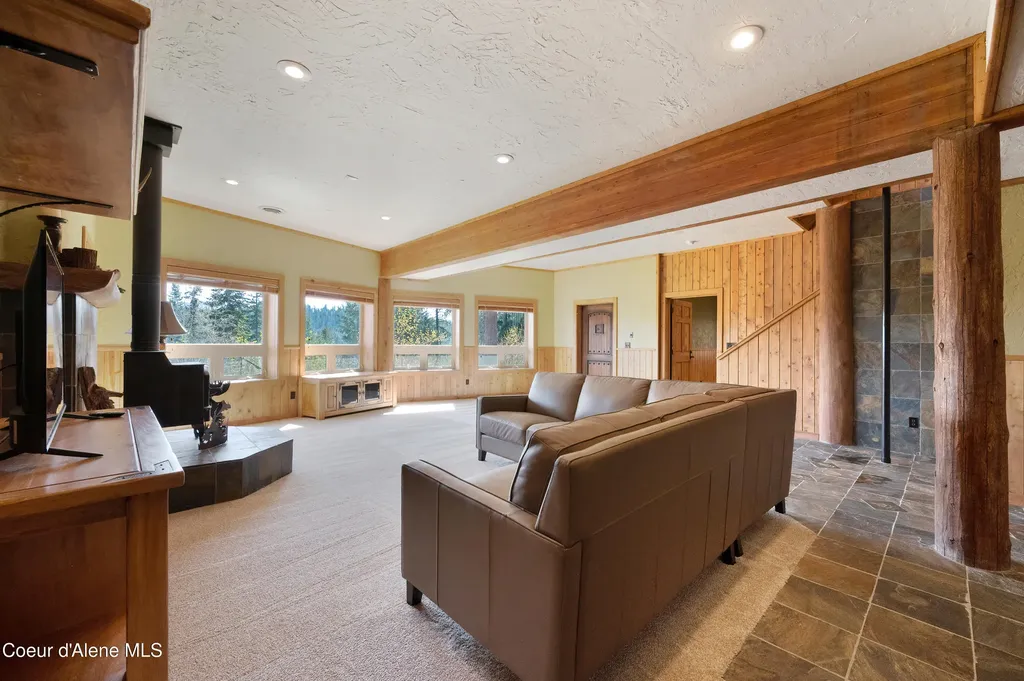 122 Makridge Lane Kingston ID 83839