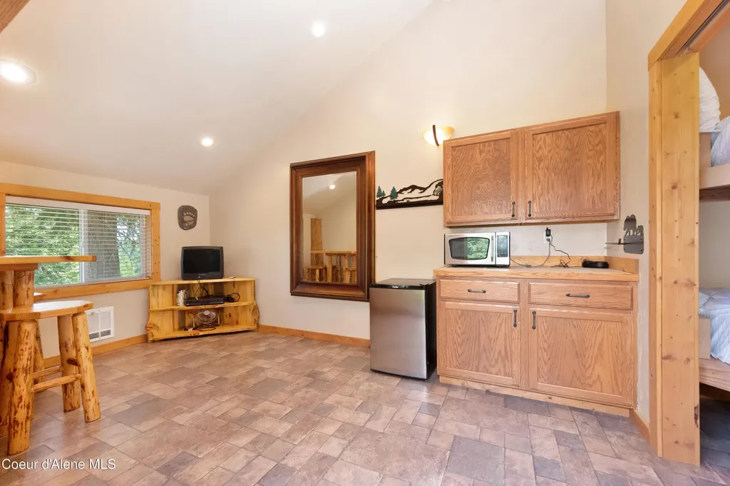 122 Makridge Lane Kingston ID 83839