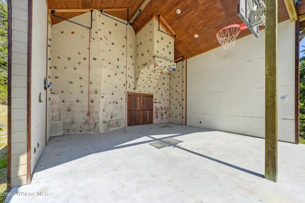122 Makridge Lane Kingston ID 83839
