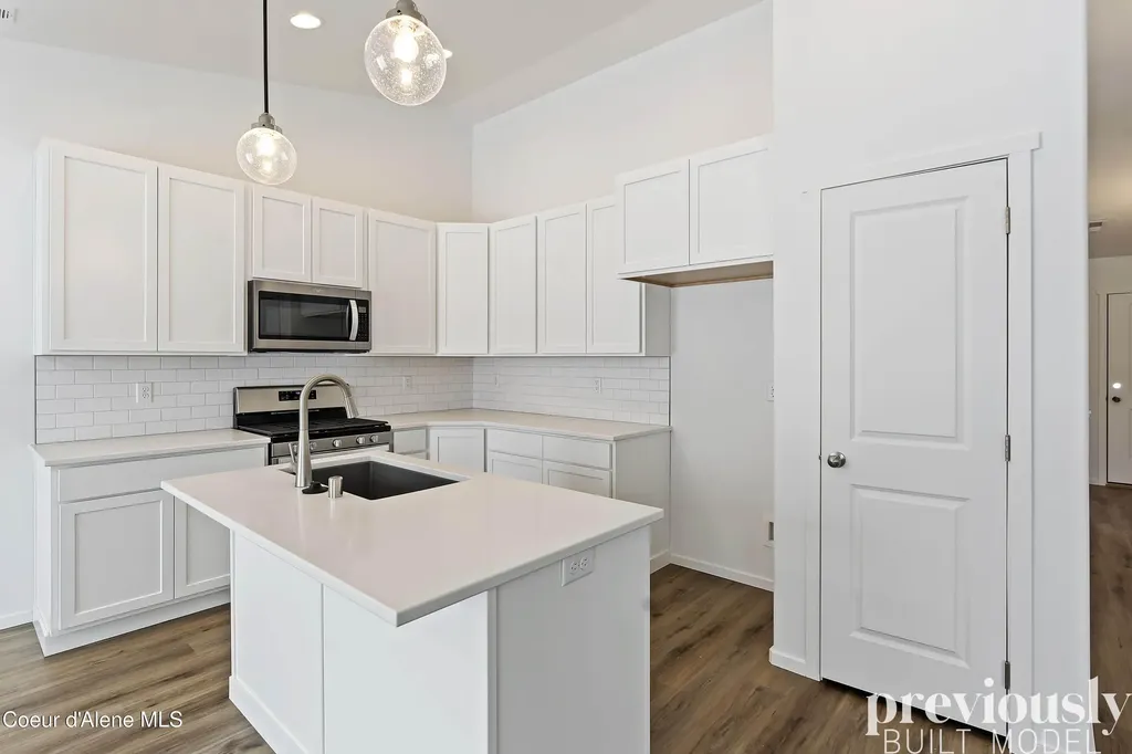 6004 Pelican Loop Rathdrum ID 83858