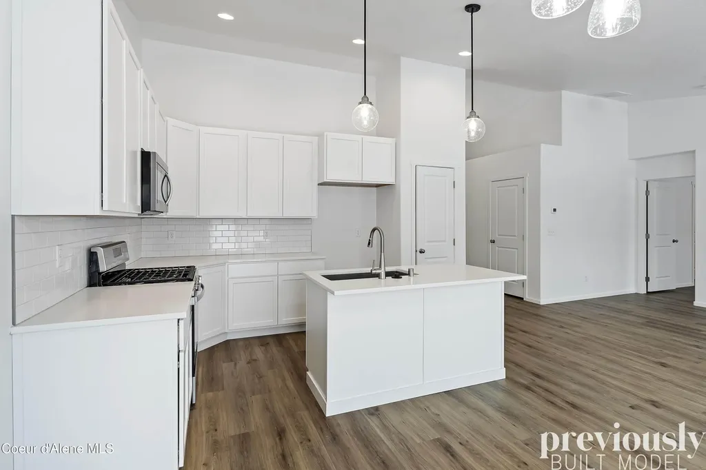 6004 Pelican Loop Rathdrum ID 83858