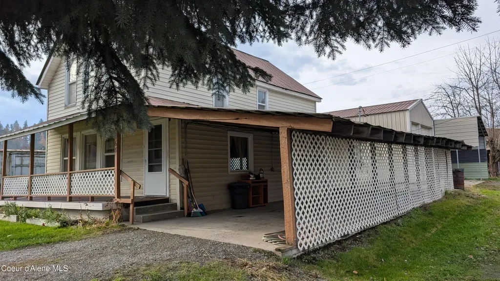 7168 4th Street Bonners Ferry ID 83805