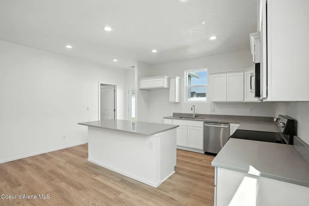 3333 N Corvus Street Post Falls ID 83854