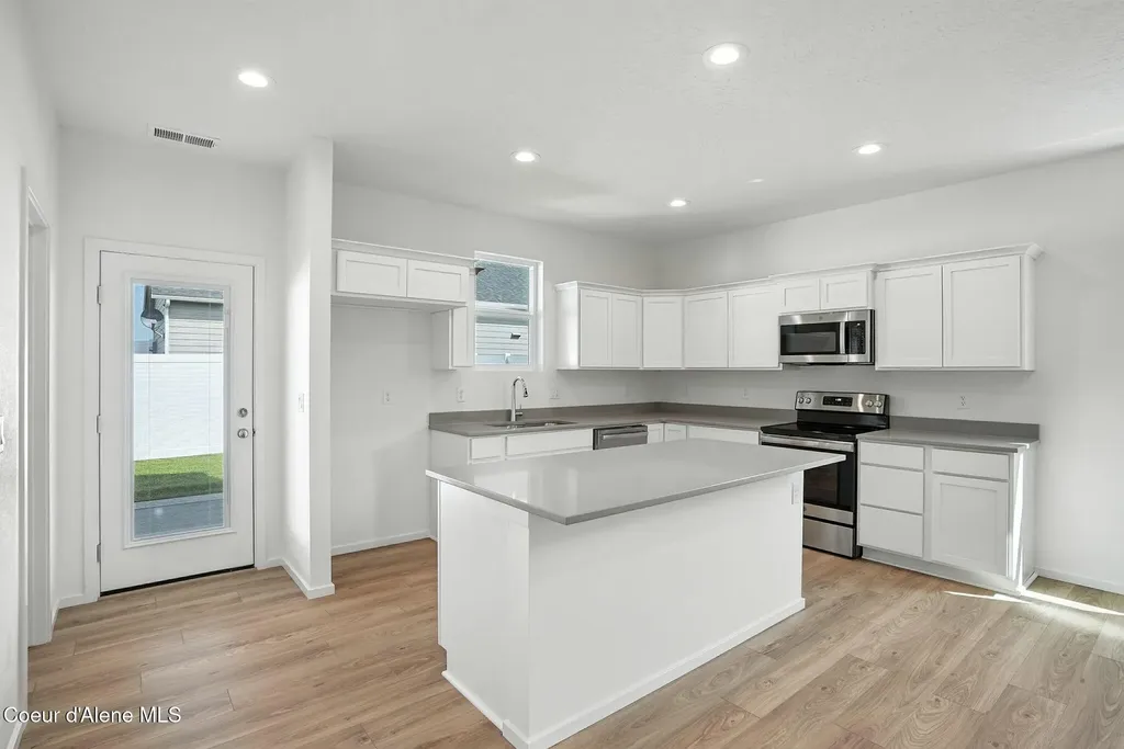 3333 N Corvus Street Post Falls ID 83854