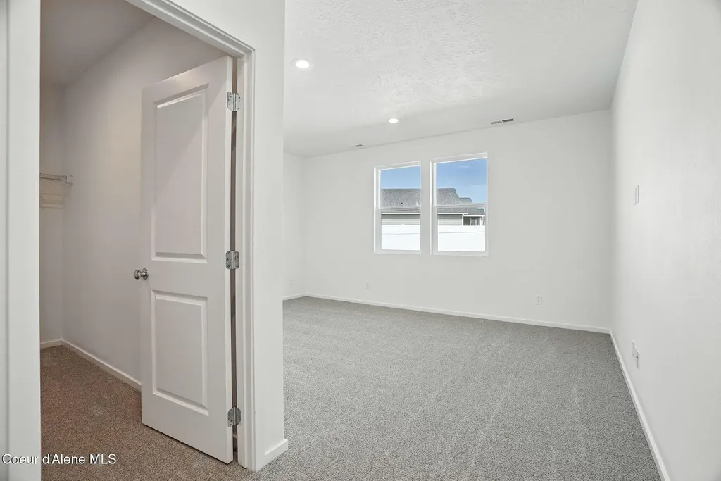 3333 N Corvus Street Post Falls ID 83854