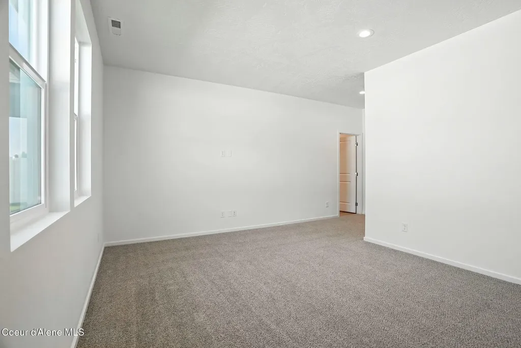 3333 N Corvus Street Post Falls ID 83854
