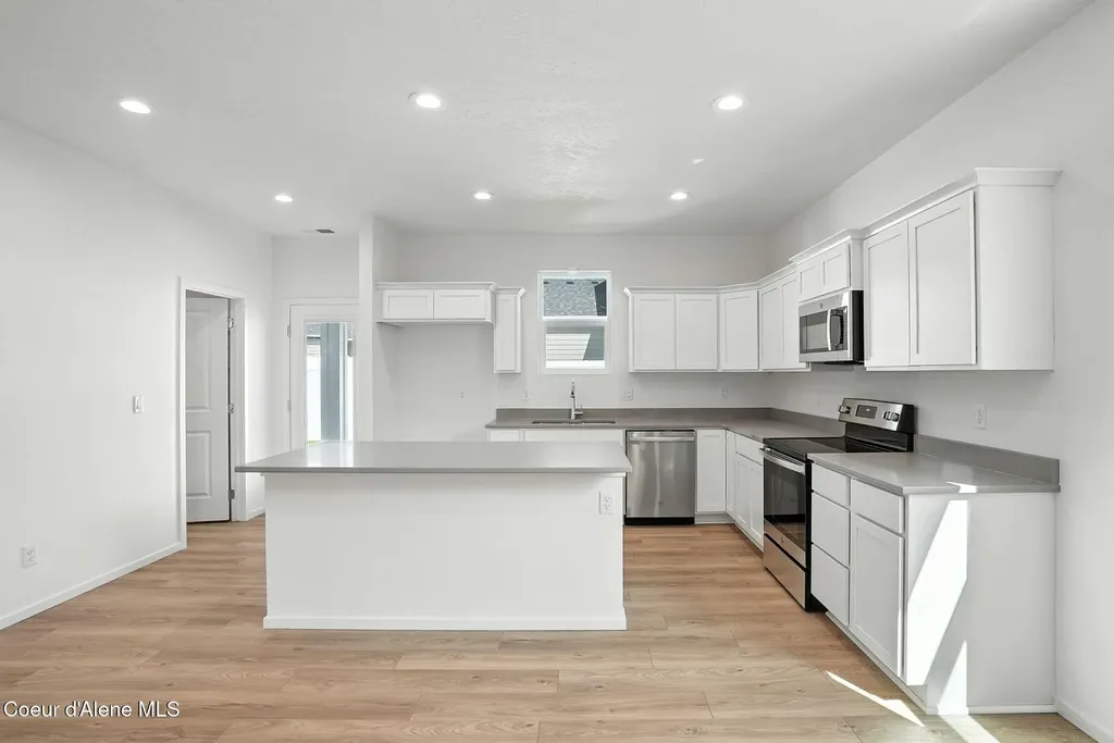 3333 N Corvus Street Post Falls ID 83854
