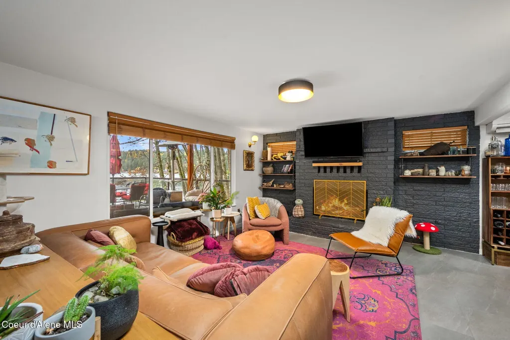 7324 E Revilo Point Road Hayden ID 83835