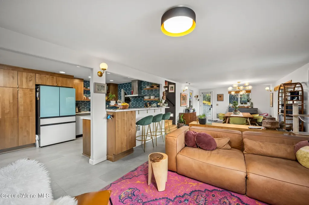 7324 E Revilo Point Road Hayden ID 83835