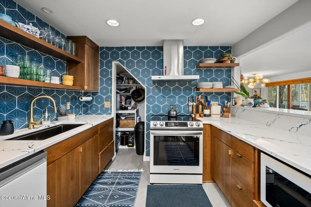 7324 E Revilo Point Road Hayden ID 83835