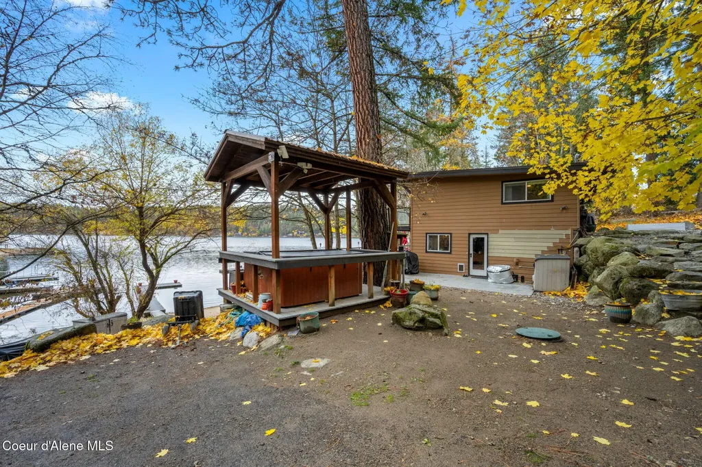 7324 E Revilo Point Road Hayden ID 83835