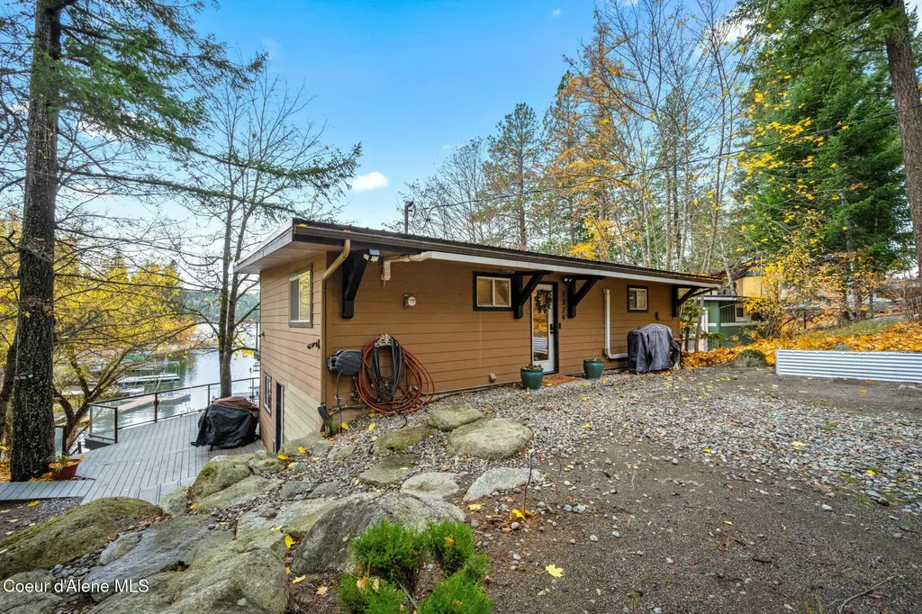 7324 E Revilo Point Road Hayden ID 83835