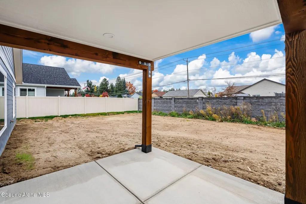 2310 Maverick Court Sandpoint ID 83864