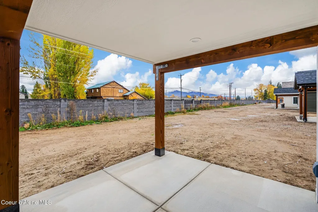 2310 Maverick Court Sandpoint ID 83864