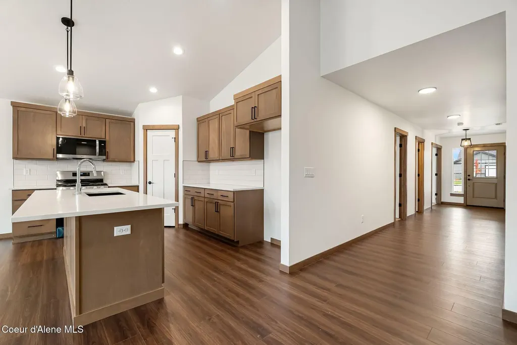 2310 Maverick Court Sandpoint ID 83864