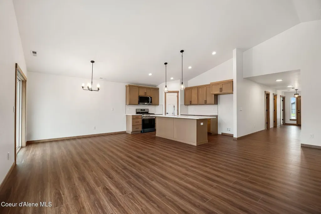 2310 Maverick Court Sandpoint ID 83864