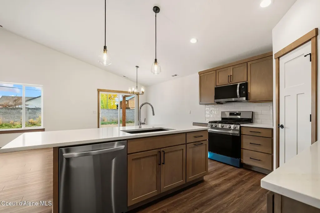 2310 Maverick Court Sandpoint ID 83864