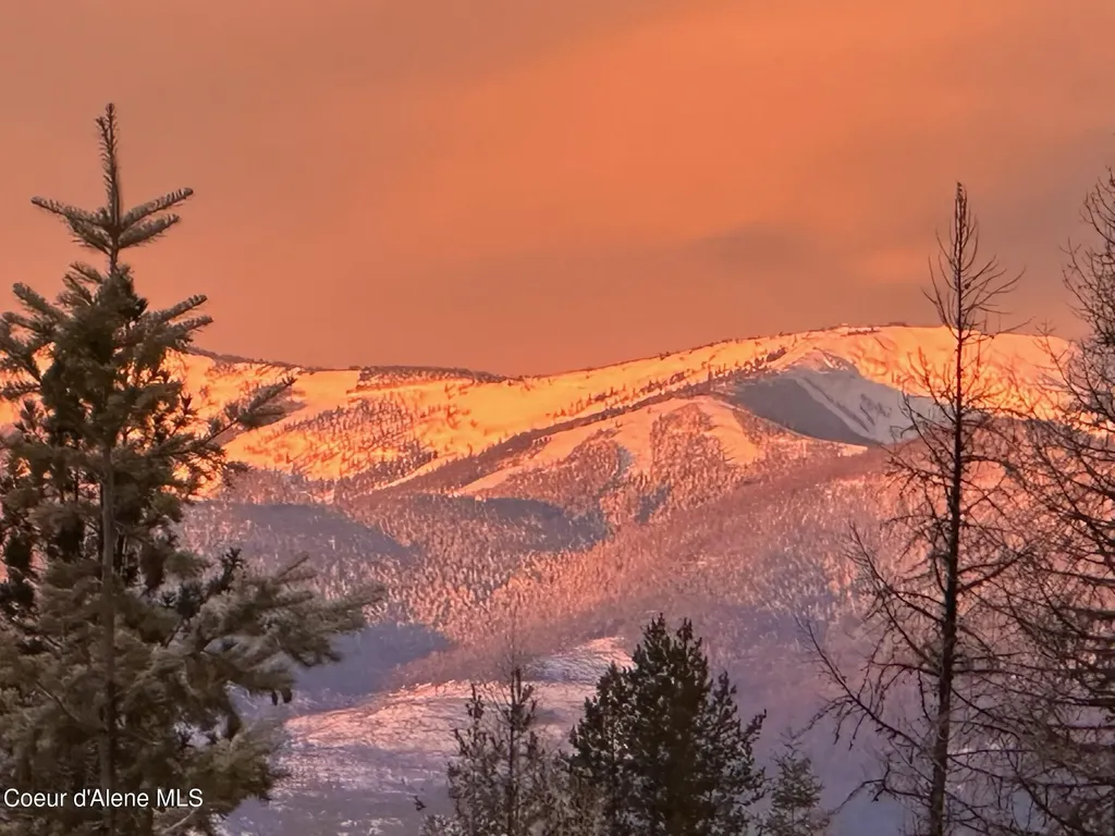 422 Lightning Peak Road Sandpoint ID 83864