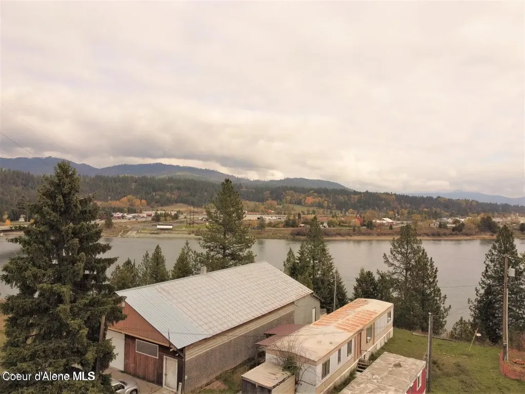 215 N Montana Avenue Oldtown ID 83822