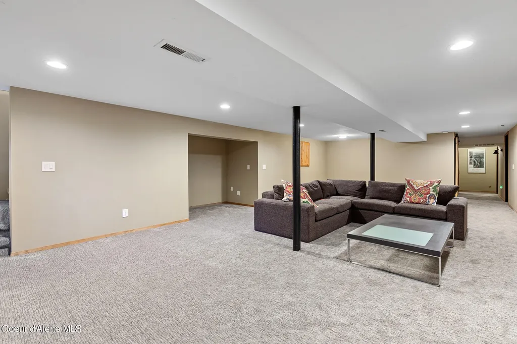 9740 N Easy Street Hayden Lake ID 83835