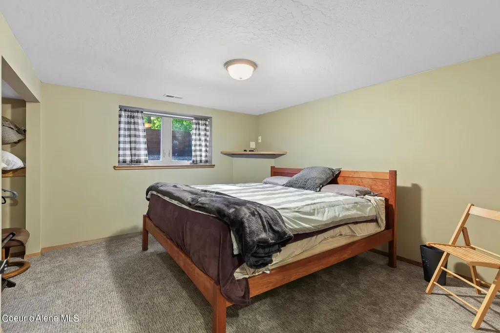 9740 N Easy Street Hayden Lake ID 83835
