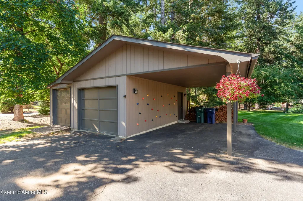 9740 N Easy Street Hayden Lake ID 83835