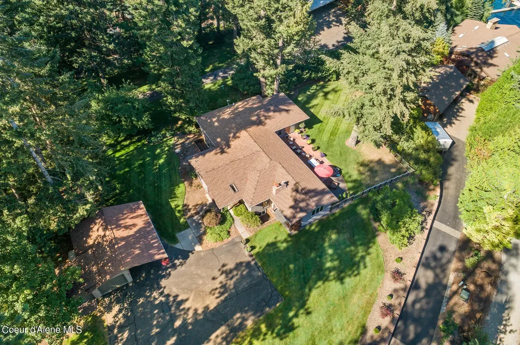 9740 N Easy Street Hayden Lake ID 83835