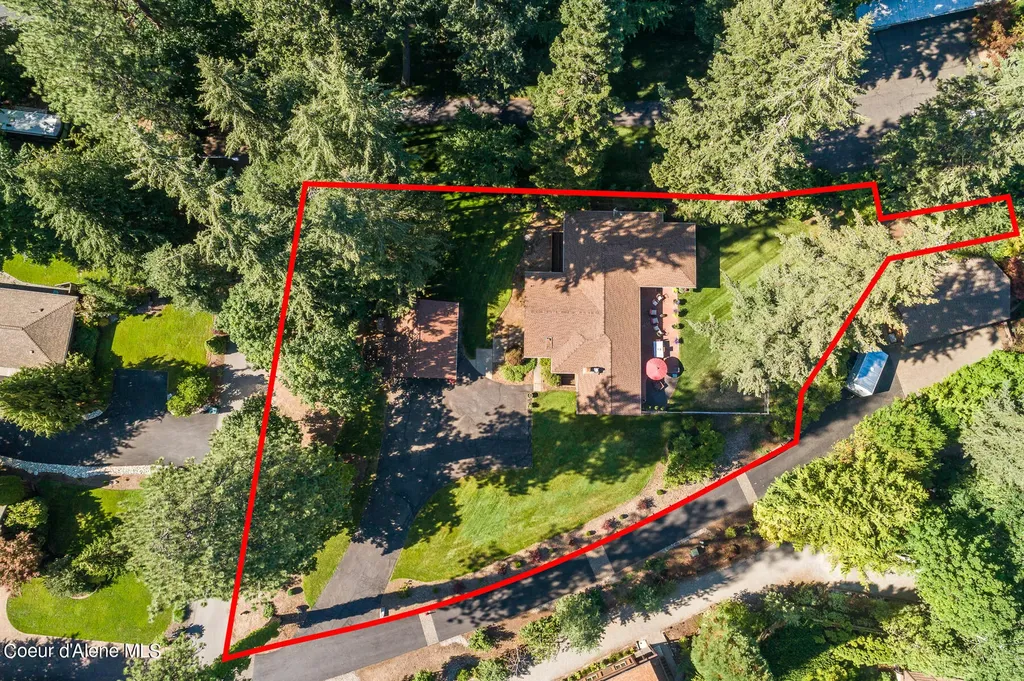 9740 N Easy Street Hayden Lake ID 83835