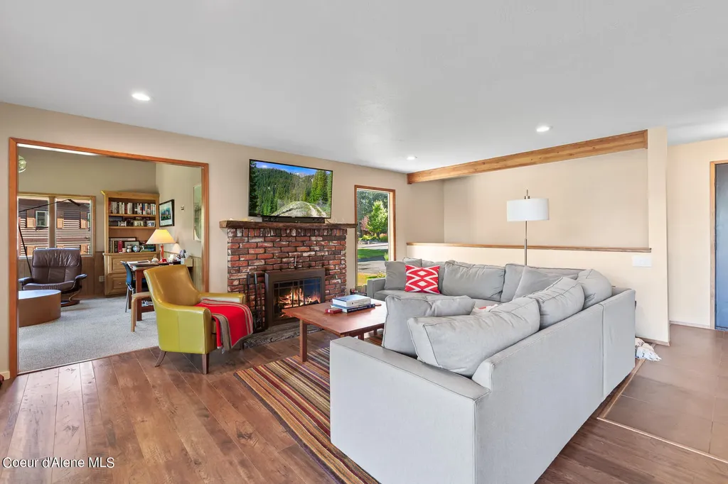 9740 N Easy Street Hayden Lake ID 83835