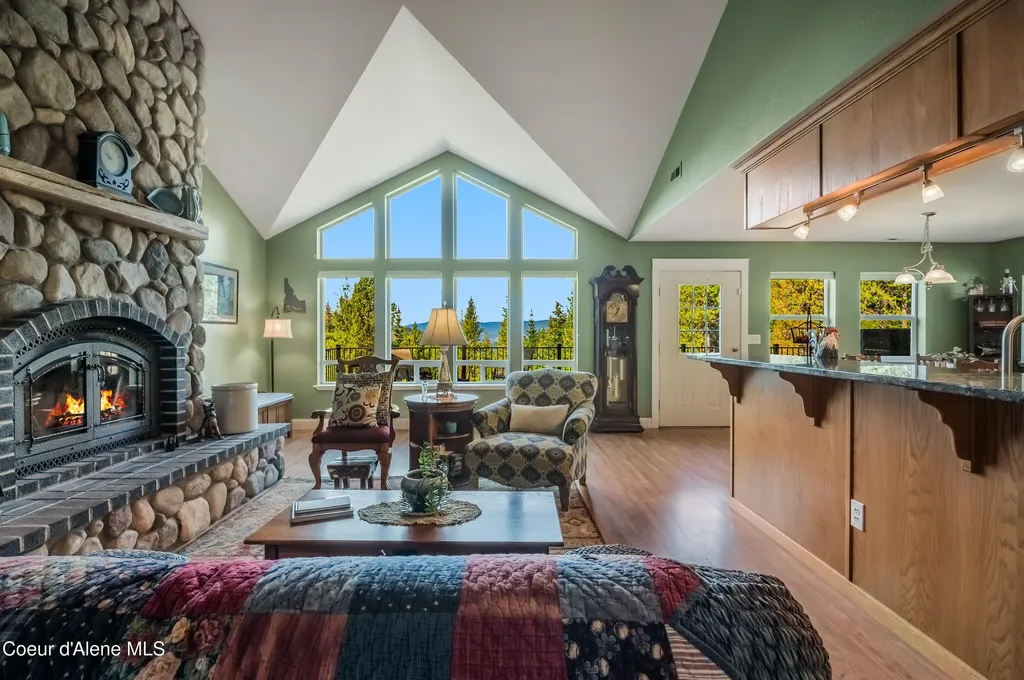 833 Drummond Peak Road Kingston ID 83839