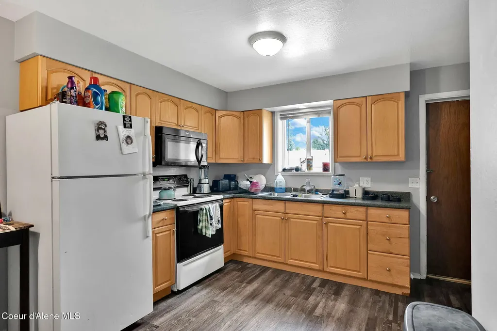 9384 N Baack Street Hayden ID 83835