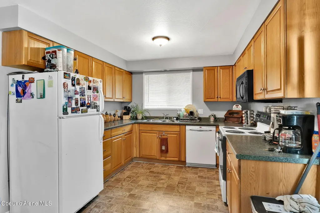 9384 N Baack Street Hayden ID 83835