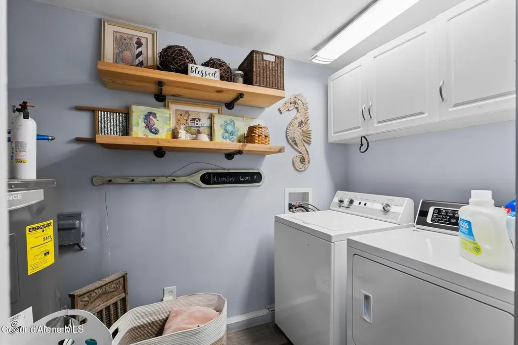 97 Cedar Grove Sandpoint ID 83864