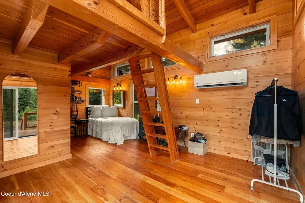 97 Cedar Grove Sandpoint ID 83864