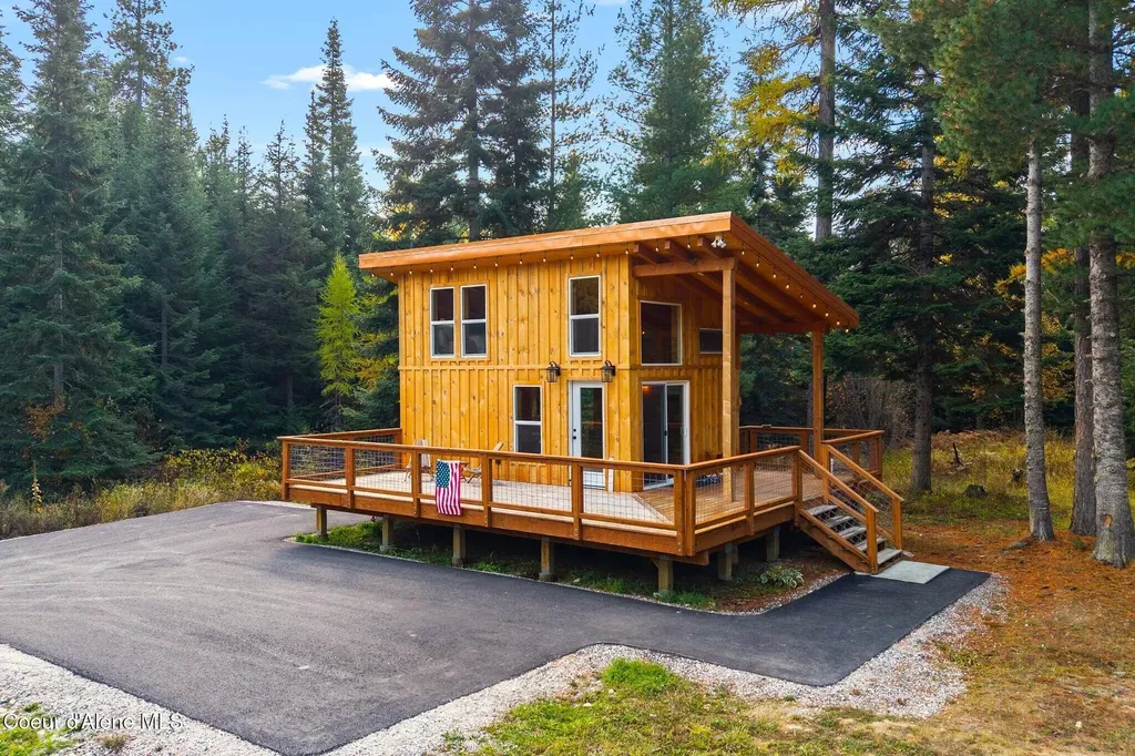 97 Cedar Grove Sandpoint ID 83864