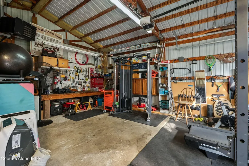 97 Cedar Grove Sandpoint ID 83864