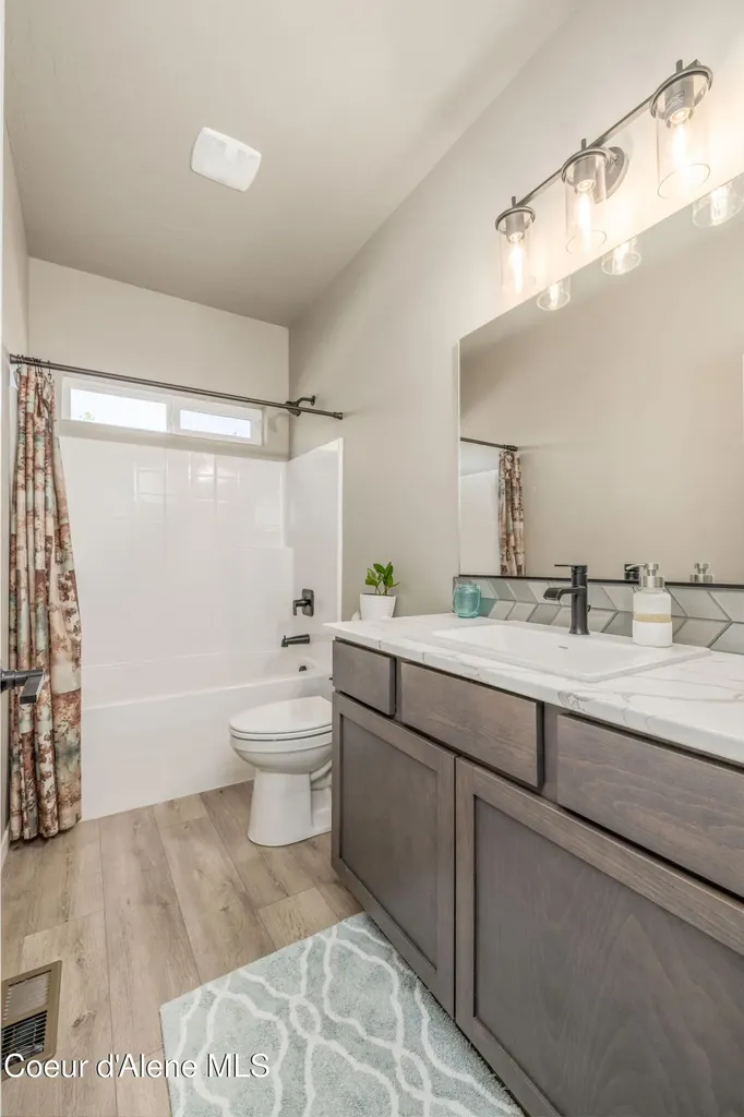 29249 N Archer Road Athol ID 83801