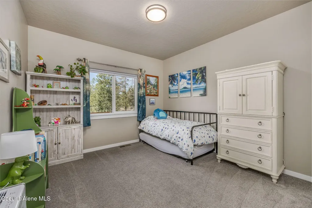 29249 N Archer Road Athol ID 83801