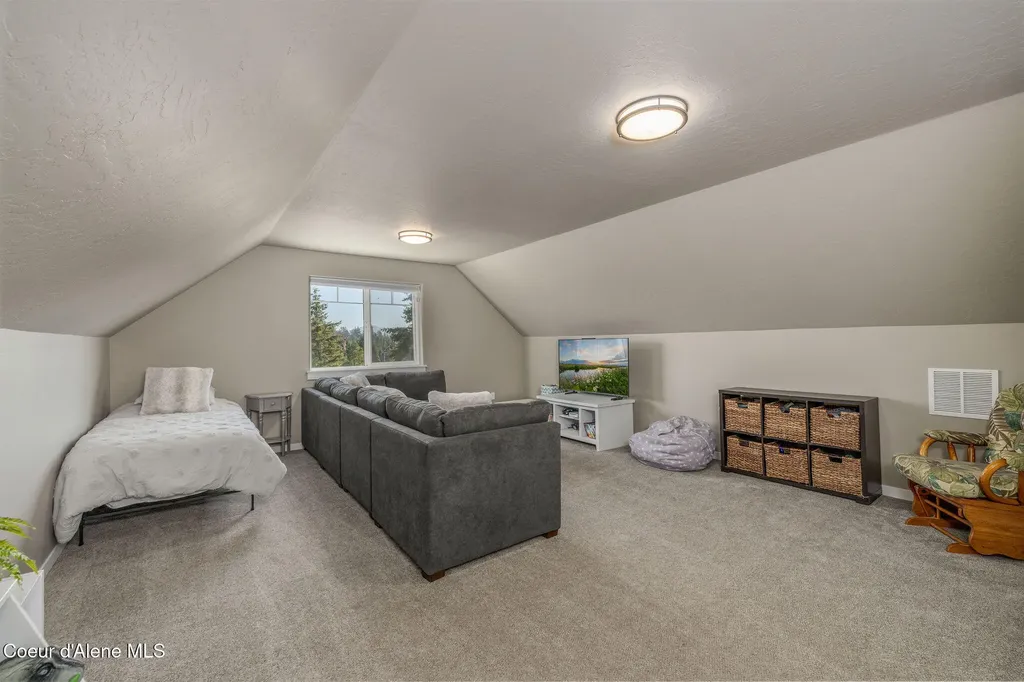 29249 N Archer Road Athol ID 83801