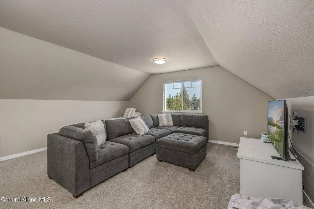 29249 N Archer Road Athol ID 83801