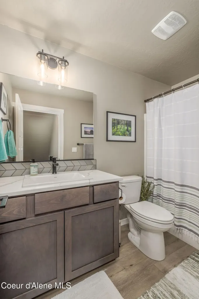 29249 N Archer Road Athol ID 83801