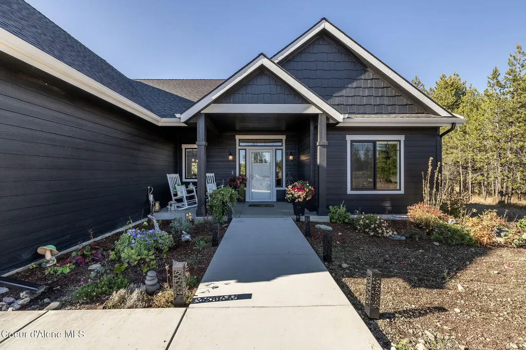 29249 N Archer Road Athol ID 83801