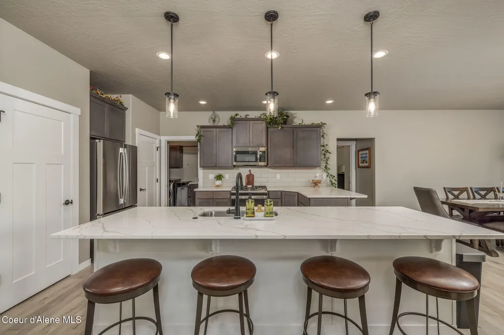 29249 N Archer Road Athol ID 83801
